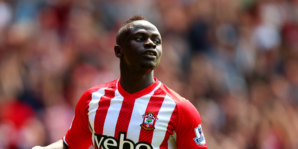 Sadio Mane picks up injury on international duty