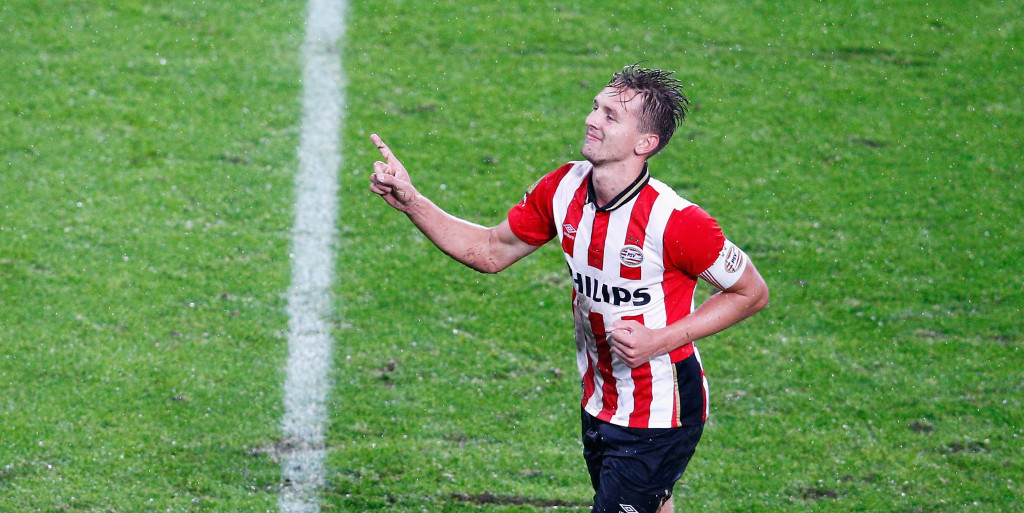 Saints chase Dutch forward