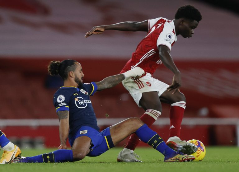 theo-walcott-arsenal-southampton