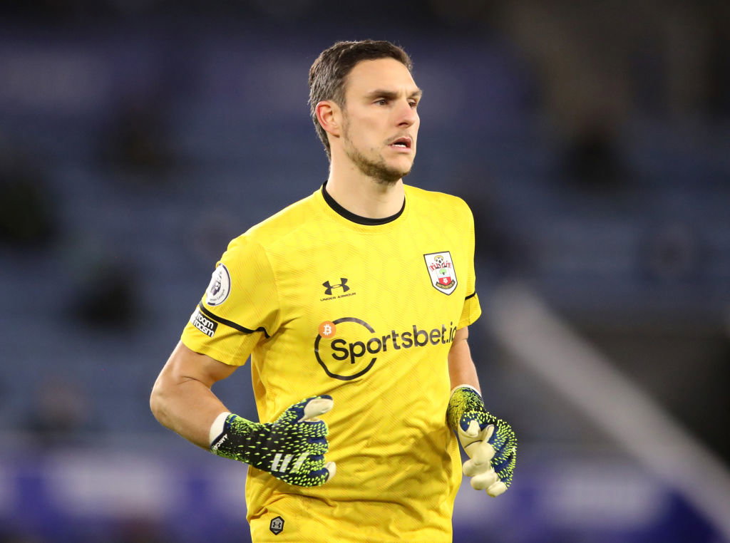 Southampton in talks over new deal for Alex McCarthy