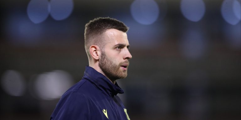 Danny Mills Claims Leeds Will Not Hijack Gunn Deal