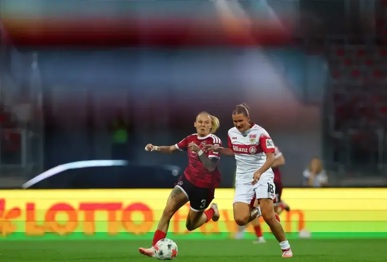 Jordy Clasie Returns to England as Sunderland Host AZ Alkmaar